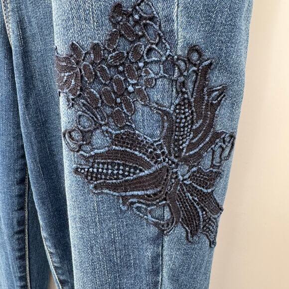 Chico's The Platinum ankle jeans size 12 embroidered lace cuff crop blue denim - Picture 4 of 8